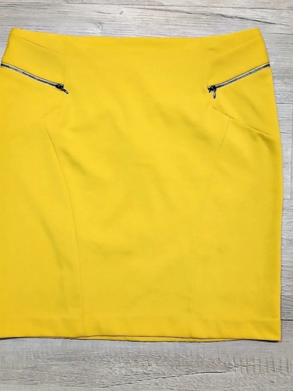 Relativity Yellow Mini Skirt Size 14 Like New